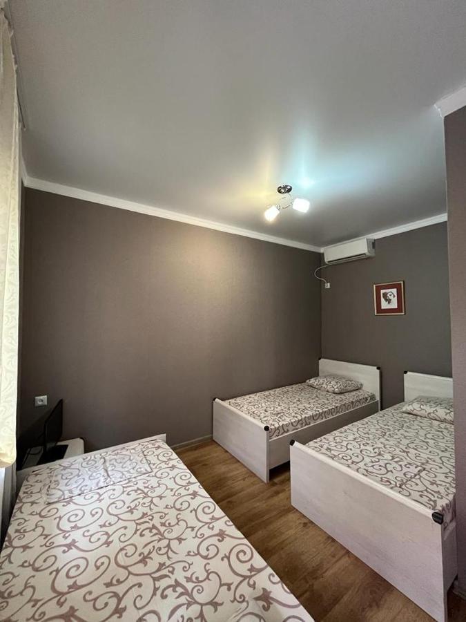 Gostevoy Dom Samir Hotel Gagra Exterior foto