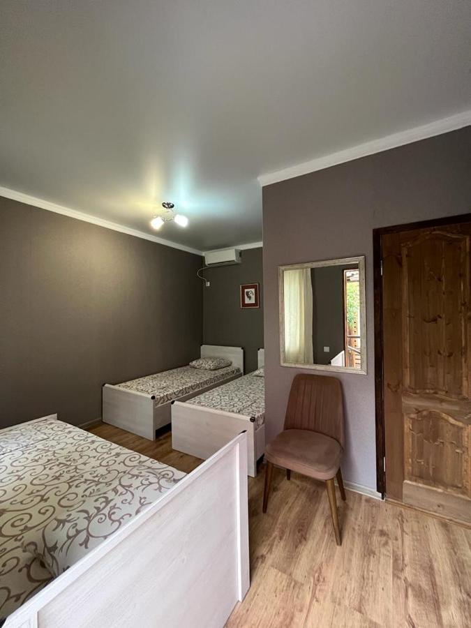 Gostevoy Dom Samir Hotel Gagra Exterior foto