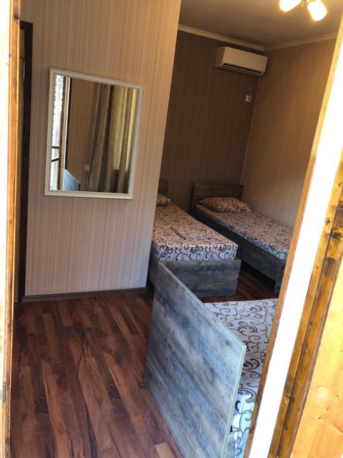 Gostevoy Dom Samir Hotel Gagra Exterior foto